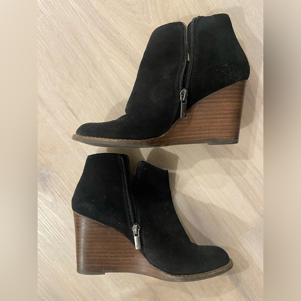 Lucky Brand Size 6 Booties